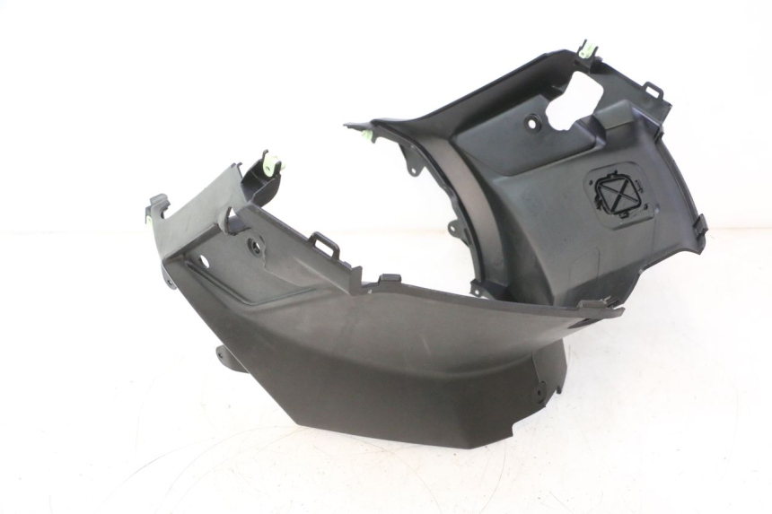 photo de DEKSEL ONDER ZIT PEUGEOT KISBEE 4T 50 (2023 - 2026) - Bevestigingspunten