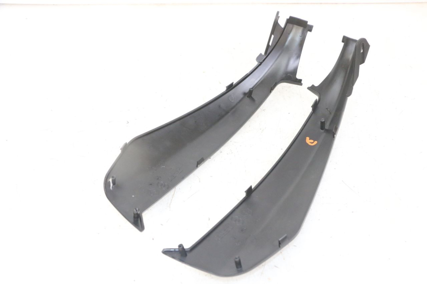 photo de ZITBANKKAPJE PIAGGIO NRG POWER PUREJET 50 (2018 - 2021) - Bevestigingspunten