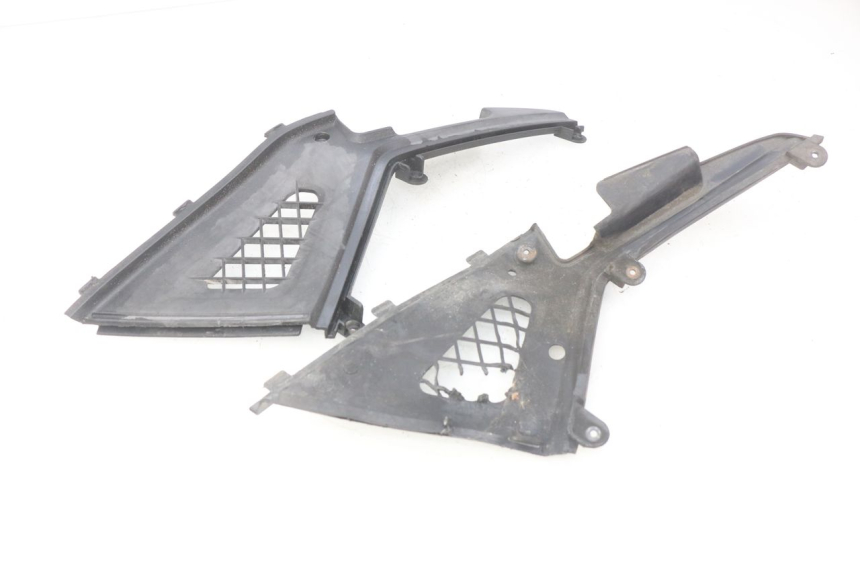 photo de ZITPLAATDEKSEL KYMCO PEOPLE 250 (2004 - 2008) - Detail van het onderdeel