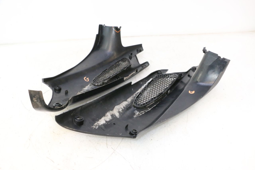 photo de ZITPLAATDEKSEL PEUGEOT SPEEDFIGHT LC 50 (1996 - 2002) - Detail van het onderdeel