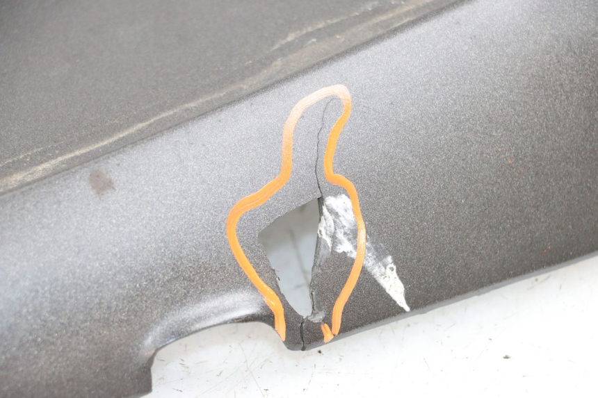 photo de ZITPLAATDEKSEL APRILIA SR CARB LC 2T 50 (2004 - 2012) - Zoom op gebruiksstaat