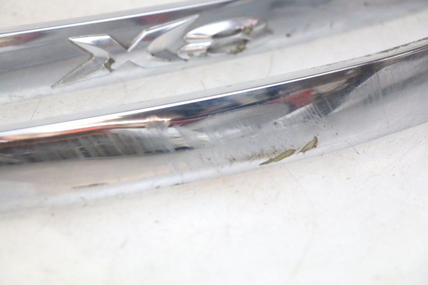 photo de ZITPLAATDEKSEL PIAGGIO X8 125 (2004 - 2007) - Kenmerkende details