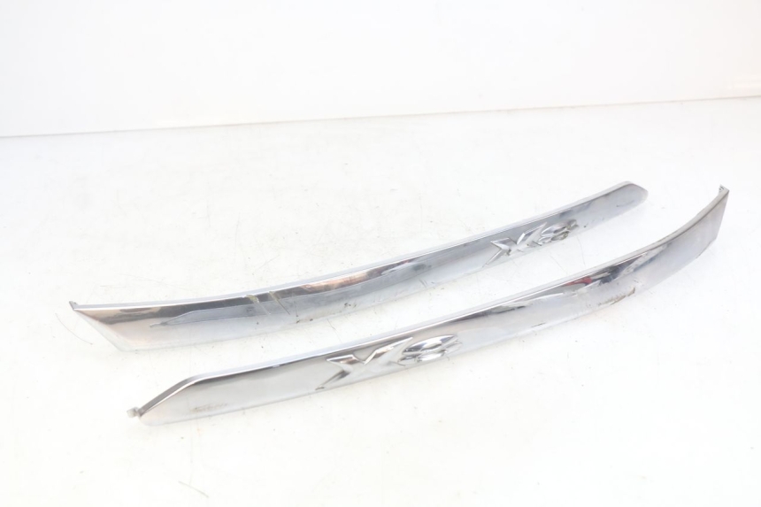 photo de ZITPLAATDEKSEL PIAGGIO X8 125 (2004 - 2007) - Detailaanzicht