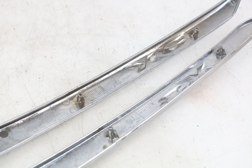 photo de ZITPLAATDEKSEL PIAGGIO X8 125 (2004 - 2007) - Staat van het oppervlak