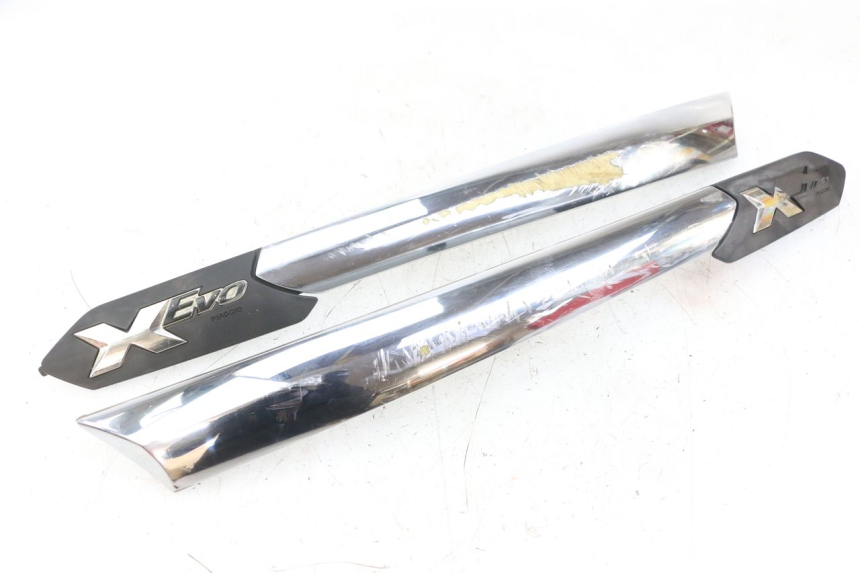 photo de ZITPLAATDEKSEL PIAGGIO XEVO - X EVO 125 (2007 - 2017) - Hoofdaanzicht