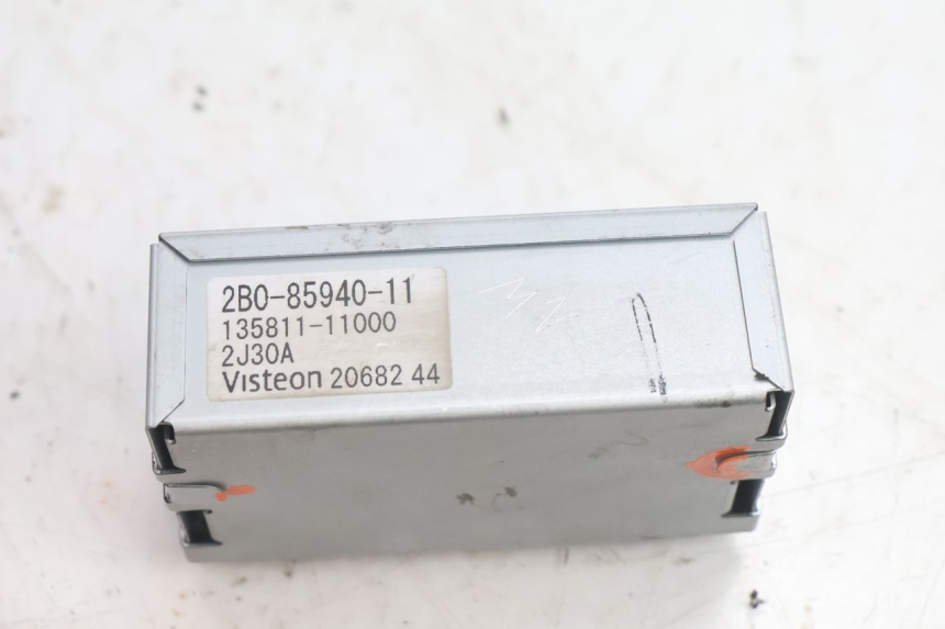 photo de ABS-regeleenheid YAMAHA TDM ABS 900 (2002 - 2014) - Andere kijkhoek