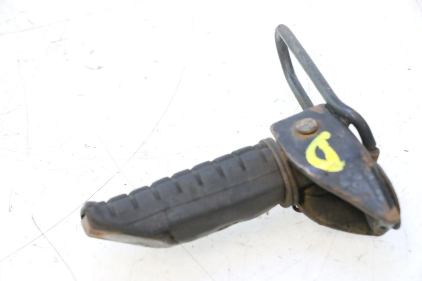 photo de RECHTER ACHTERVOETSTEUN HONDA CB TWO FIFTY 250 (1991 - 2002) - Detail van het onderdeel