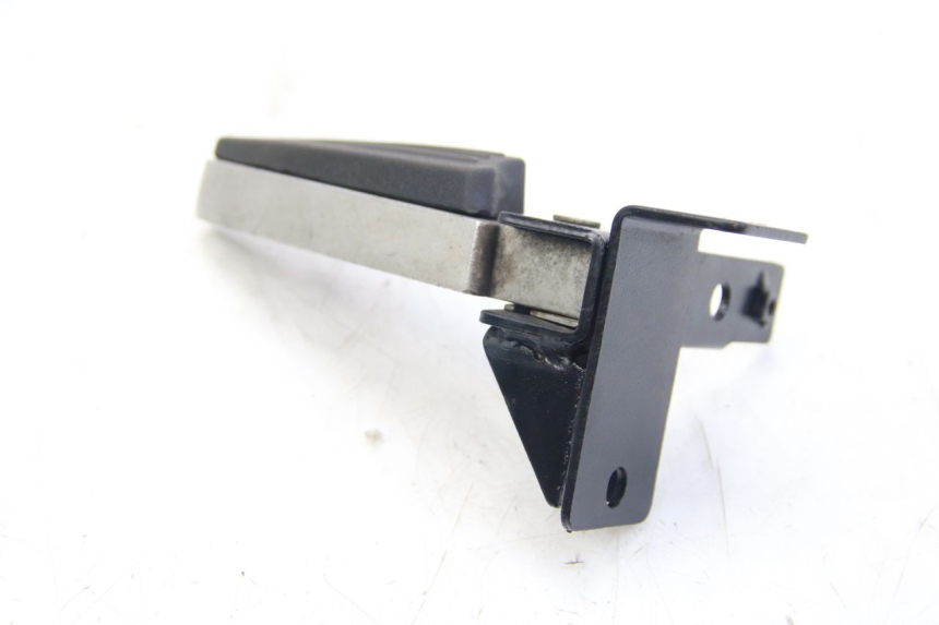 photo de ACHTERSTE RECHTER VOETSTEUN PEUGEOT CITYSTAR AIR 125 (2014 - 2017) - Andere kijkhoek