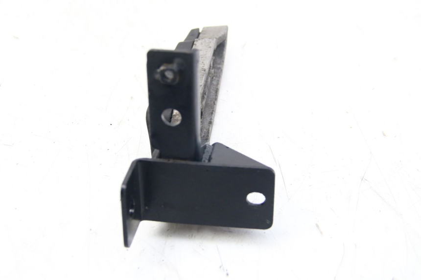 photo de ACHTERSTE RECHTER VOETSTEUN PEUGEOT CITYSTAR 125 (2011 - 2017) - Andere kijkhoek