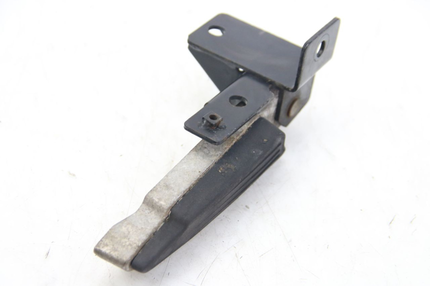 photo de ACHTERSTE RECHTER VOETSTEUN PEUGEOT CITYSTAR 50 (2013 - 2017) - Andere kijkhoek