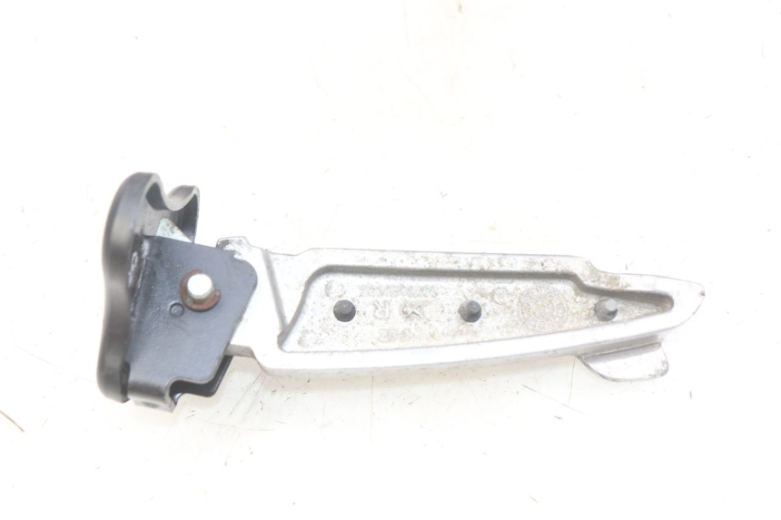 photo de ACHTERRECHTE VOETSTEUN PEUGEOT DJANGO 4T 50 (2014 - 2019) - Detail van het onderdeel