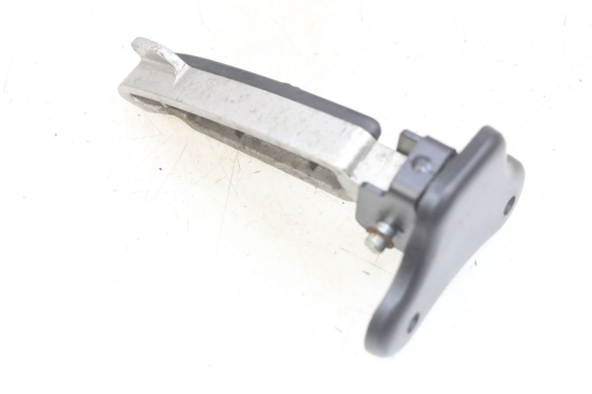 photo de ACHTERRECHTE VOETSTEUN PEUGEOT DJANGO 4T 50 (2014 - 2019) - Zoom op gebruiksstaat