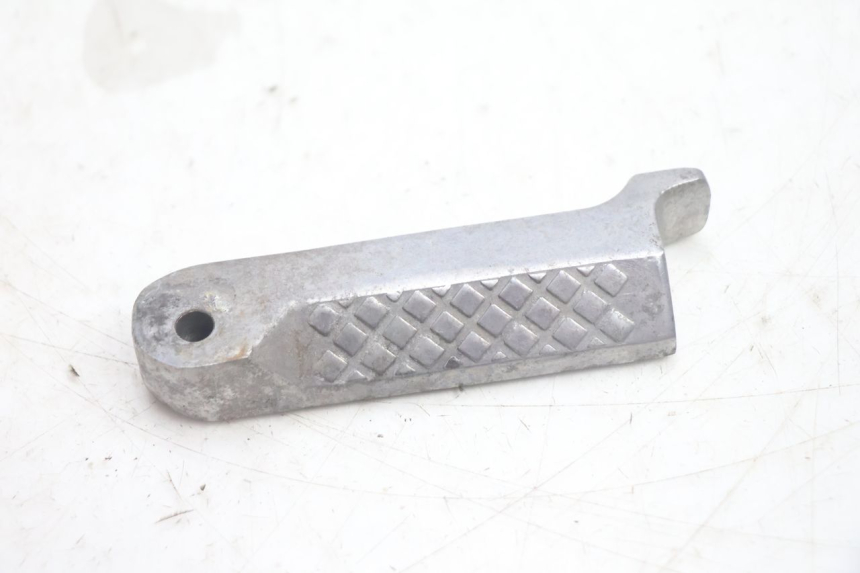 photo de RECHTER ACHTERVOETSTEUN CF MOTO E-CHARM 125 (2005 - 2008) - Detail van het onderdeel