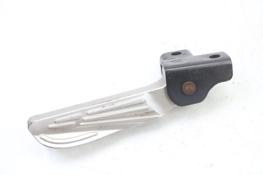 photo de ACHTERSTE RECHTER VOETSTEUN SYM FIDDLE 3 III 125 (2014 - 2020) - Detail van het onderdeel