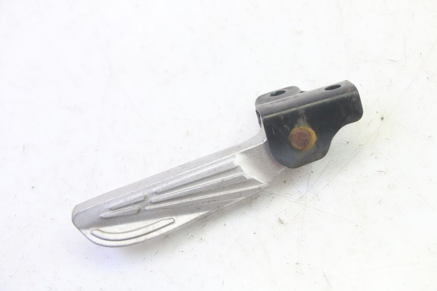 photo de ACHTERSTE RECHTER VOETSTEUN SYM FIDDLE 3 III 125 (2014 - 2020) - Detail van het onderdeel