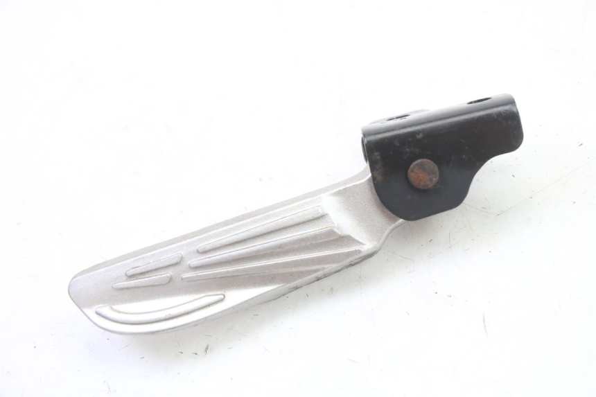 photo de ACHTERSTE RECHTER VOETSTEUN SYM FIDDLE 3 III 50 (2014 - 2020) - Detail van het onderdeel