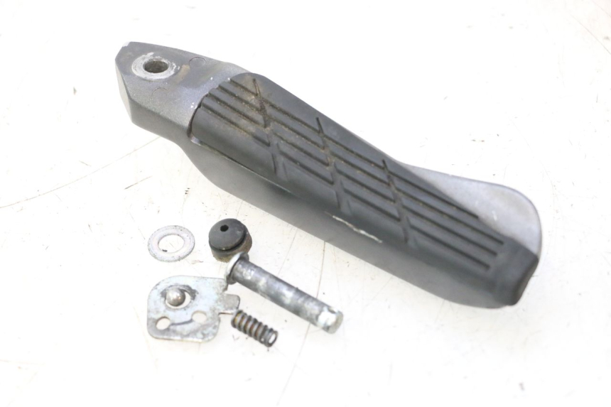 photo de RECHTER ACHTERVOETSTEUN HONDA FJS SILVER WING SILVERWING 400 (2005 - 2008) - Hoofdaanzicht