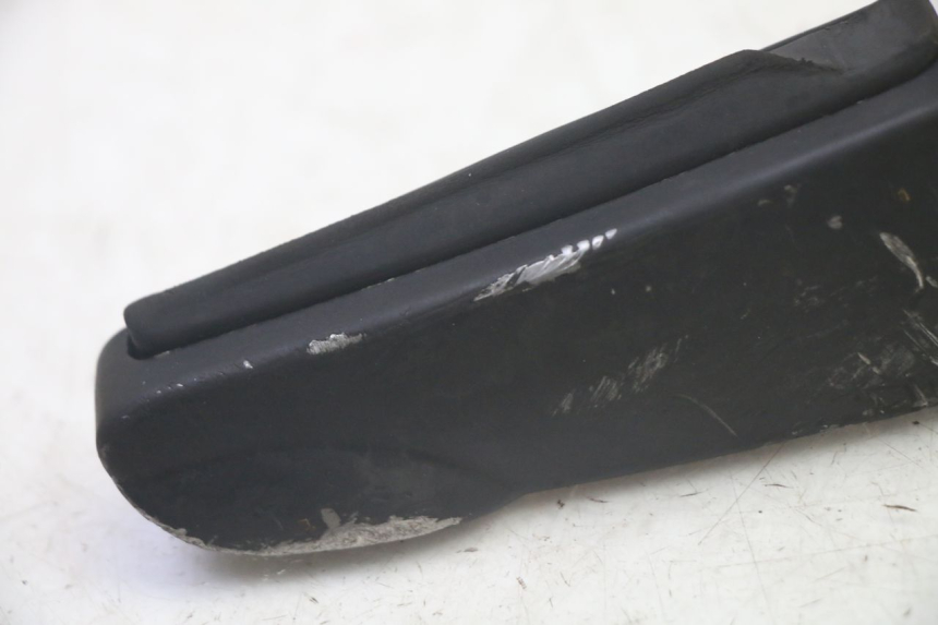 photo de ACHTERSTE RECHTER VOETSTEUN PIAGGIO FLY 4T 50 (2013 - 2017) - Detail van het onderdeel