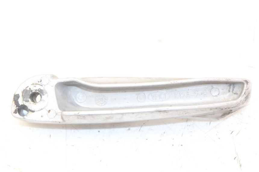 photo de ACHTERSTE RECHTER VOETSTEUN HONDA FORZA 125 (2015 - 2016) - Zoom op gebruiksstaat