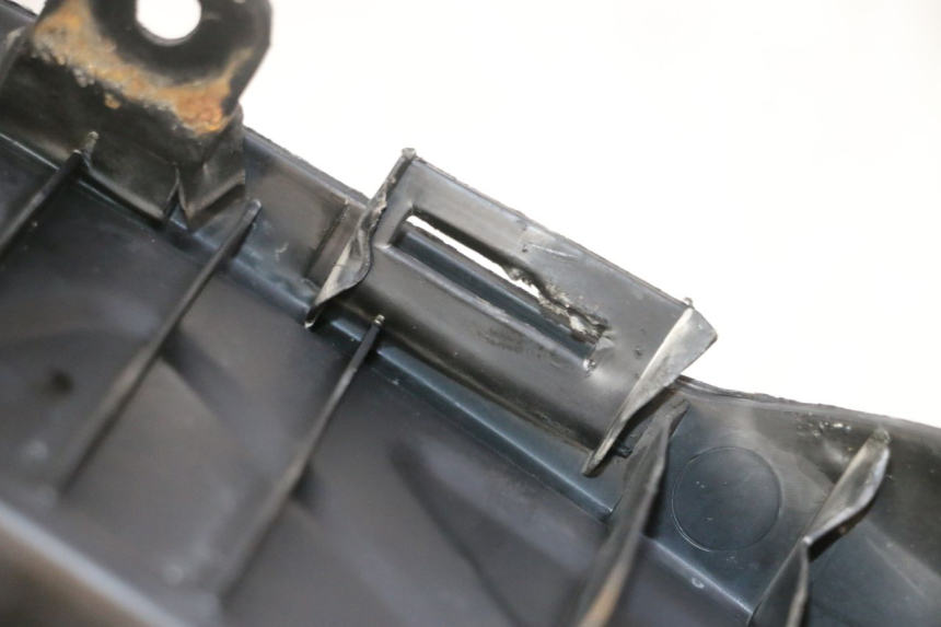 photo de ACHTERSTE RECHTER VOETSTEUN KYMCO GRAND DINK 125 (2008 - 2014) - Andere kijkhoek