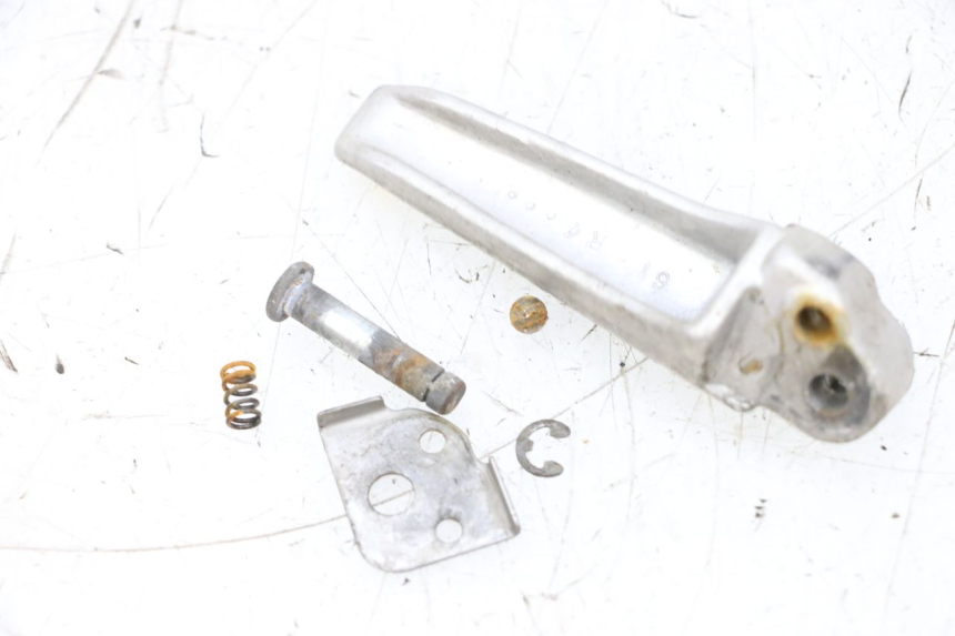 photo de ACHTERSTE RECHTER VOETSTEUN SUZUKI GSXR GSX-R 1000 (2003 - 2004) - Andere kijkhoek