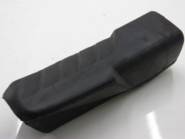 photo de ACHTERSTE RECHTER VOETSTEUN HONDA FES S-WING SWING 125 (2007 - 2015) - Detail van het onderdeel