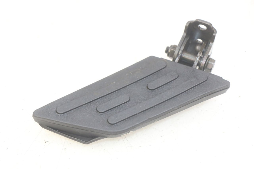 photo de ACHTERSTE RECHTER VOETSTEUN PEUGEOT KISBEE 2T 50 (2010 - 2017) - Hoofdaanzicht