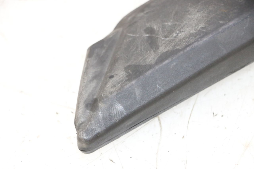 photo de ACHTERSTE RECHTER VOETSTEUN PEUGEOT KISBEE 2T 50 (2010 - 2017) - Technische close-up