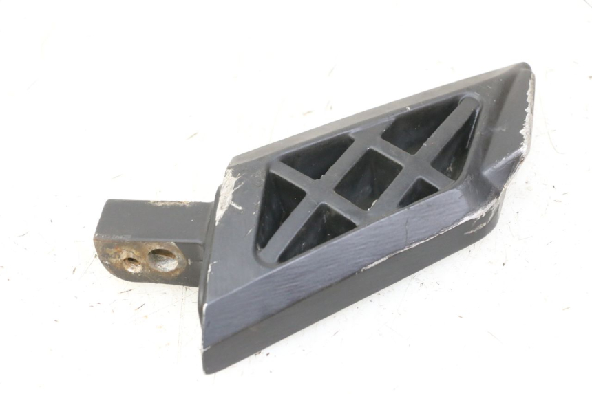 photo de ACHTERSTE RECHTER VOETSTEUN PEUGEOT KISBEE 4T 50 (2018 - 2022) - Andere kijkhoek