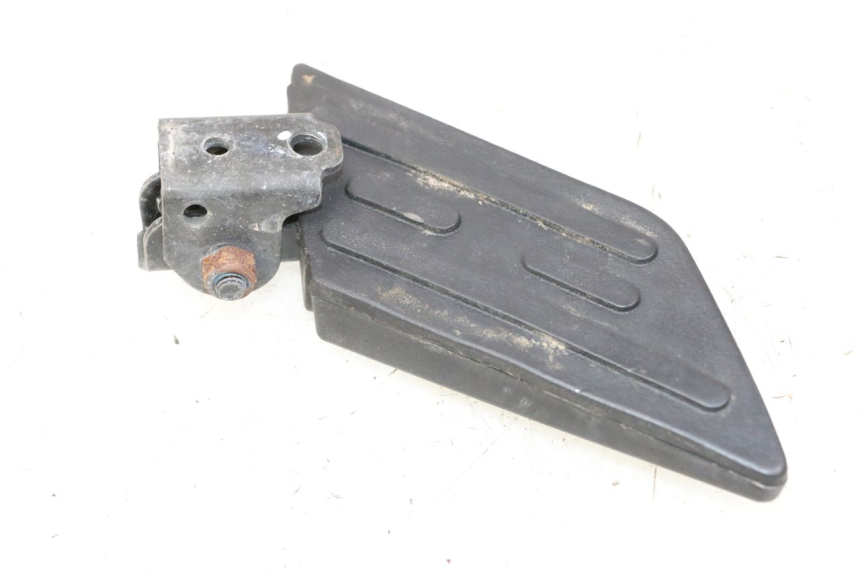 photo de ACHTERSTE RECHTER VOETSTEUN PEUGEOT KISBEE 4T 50 (2018 - 2022) - Hoofdaanzicht