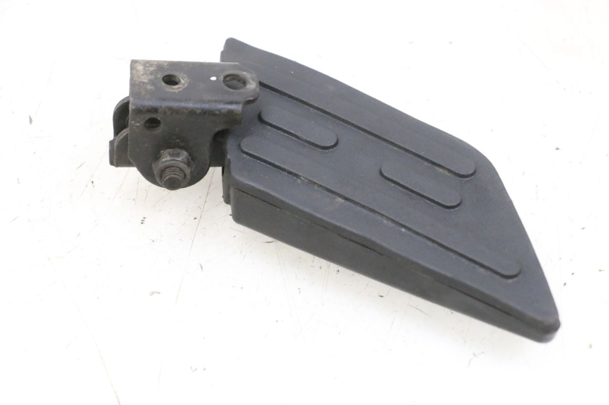 photo de ACHTERSTE RECHTER VOETSTEUN PEUGEOT KISBEE 4T 50 (2010 - 2017) - Technische close-up