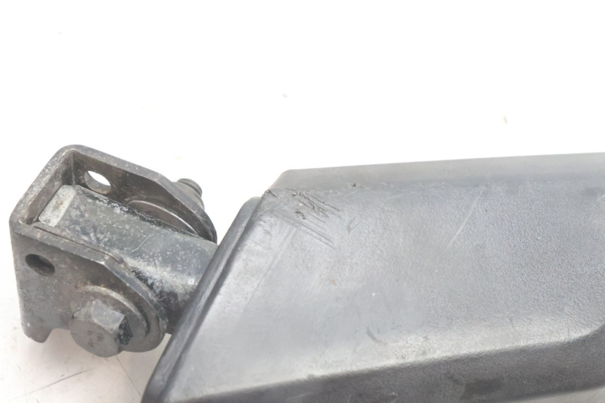 photo de ACHTERSTE RECHTER VOETSTEUN PEUGEOT KISBEE 4T 50 (2010 - 2017) - Technische close-up