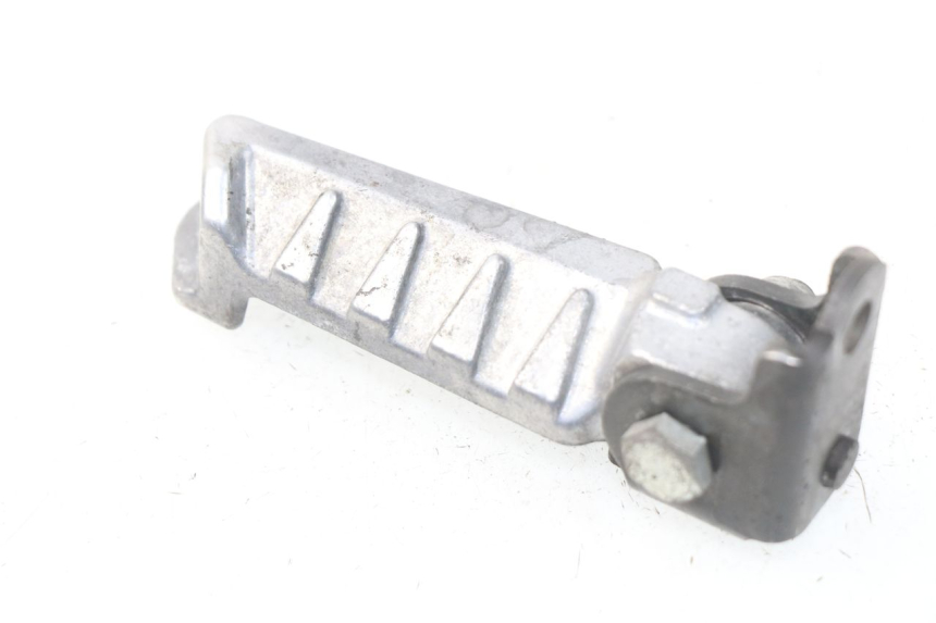 photo de ACHTERSTE RECHTER VOETSTEUN PEUGEOT LUDIX 50 (2008 - 2017) - Hoofdaanzicht