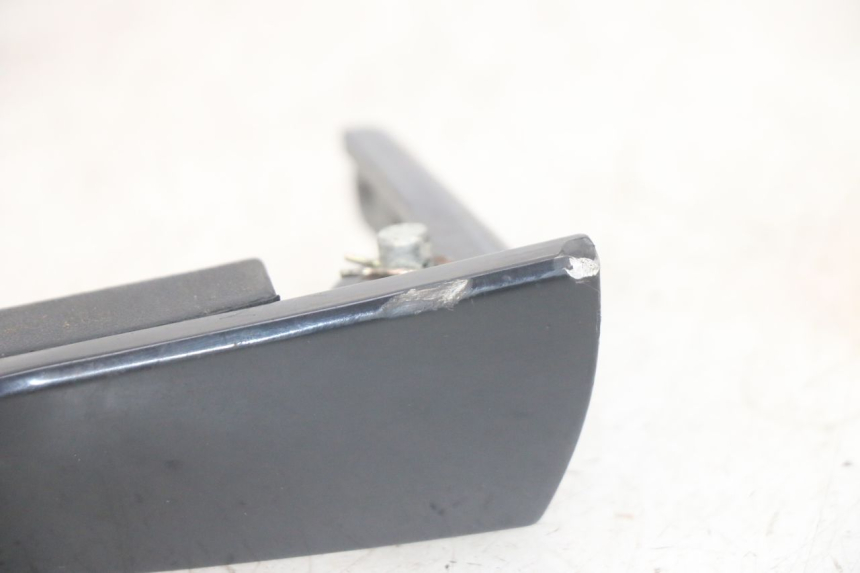 photo de ACHTERRECHTE VOETSTEUN PIAGGIO MP3 HPE 300 (2019 - 2026) - Andere kijkhoek