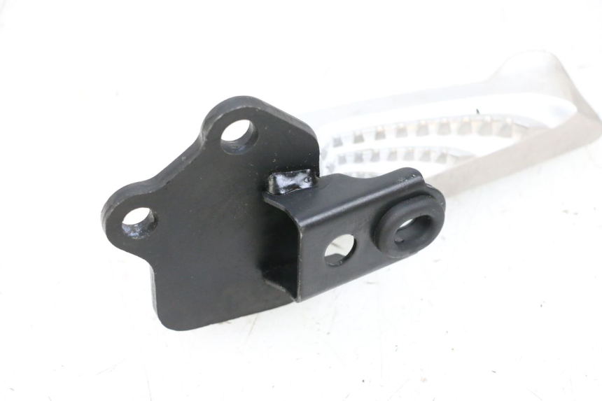 photo de ACHTERSTE RECHTER VOETSTEUN YAMAHA NEO'S CORE 1 (2022 - 2026) - Detail van het onderdeel