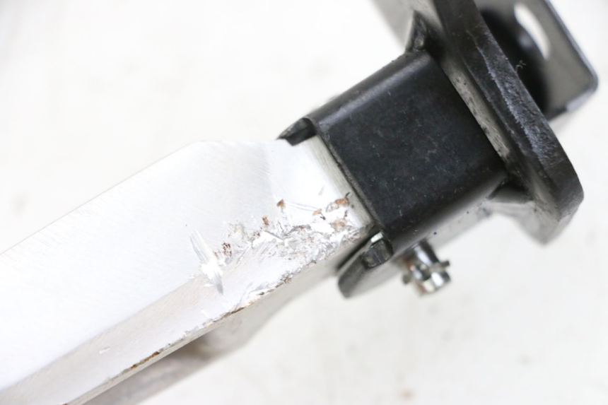 photo de ACHTERSTE RECHTER VOETSTEUN YAMAHA NEO'S CORE 1 (2022 - 2026) - Andere kijkhoek