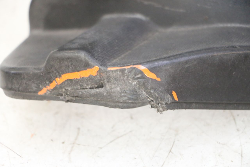 photo de ACHTERSTE RECHTER VOETSTEUN PIAGGIO NEW TYPHOON 50 (2010 - 2017) - Markeringen en referenties