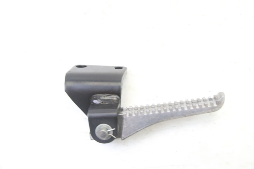 photo de ACHTERSTE RECHTER VOETSTEUN PIAGGIO NRG POWER PUREJET 50 (2018 - 2021) - Detail van het onderdeel