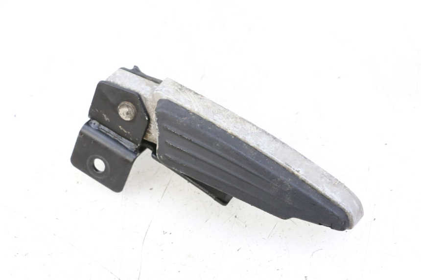 photo de ACHTERSTE RECHTER VOETSTEUN PEUGEOT CITYSTAR 50 (2013 - 2017) - Detail van het onderdeel