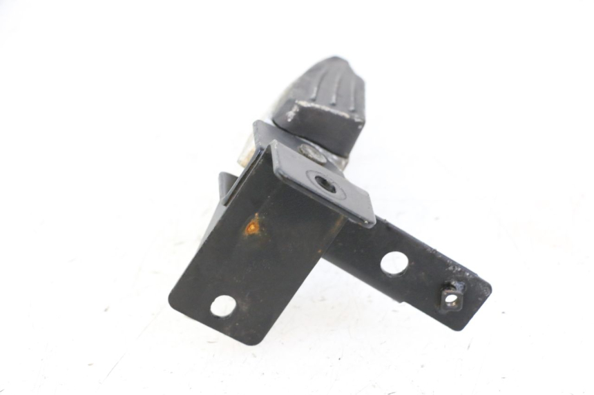 photo de ACHTERSTE RECHTER VOETSTEUN PEUGEOT CITYSTAR 50 (2013 - 2017) - Andere kijkhoek