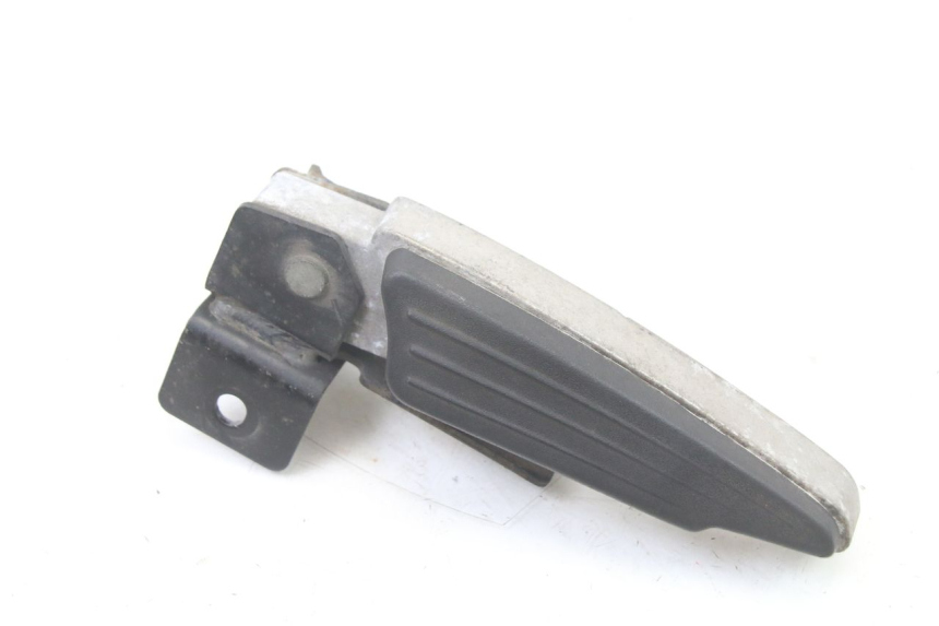 photo de ACHTERSTE RECHTER VOETSTEUN PEUGEOT SATELIS 125 (2013 - 2018) - Detail van het onderdeel