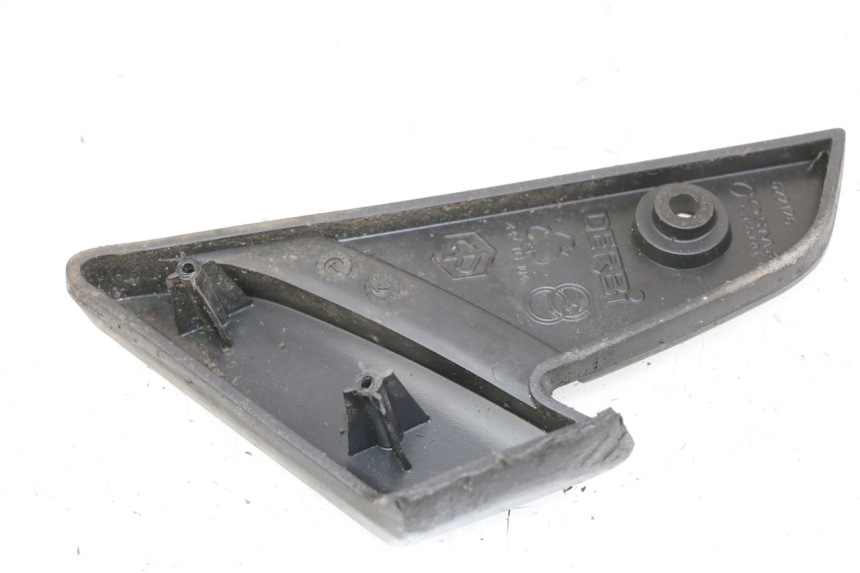 photo de ACHTERSTE RECHTER VOETSTEUN PIAGGIO VESPA LX 150 (2005 - 2013) - Andere kijkhoek