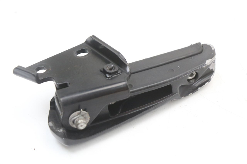 photo de ACHTERSTE RECHTER VOETSTEUN GILERA RUNNER SP 50 (2009 - 2017) - Andere kijkhoek