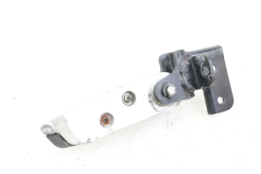 photo de ACHTERSTE RECHTER VOETSTEUN DAELIM S3 125 (2010 - 2017) - Andere kijkhoek