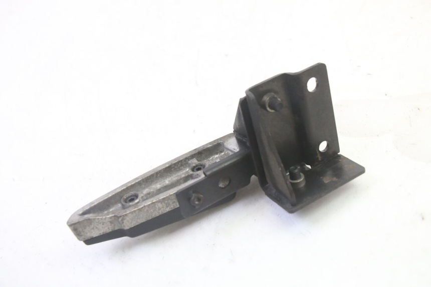 photo de ACHTERSTE RECHTER VOETSTEUN PEUGEOT SATELIS 125 (2013 - 2018) - Staat van het oppervlak