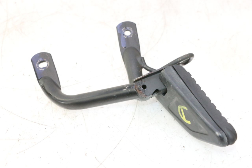 photo de RECHTER ACHTERVOETSTEUN HONDA SH 125 (2001 - 2003) - Overzicht