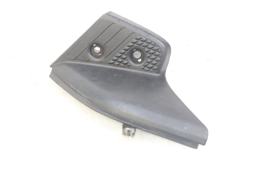 photo de ACHTERRECHTE VOETSTEUN YAMAHA SLIDER NAKED 50 (2004 - 2018) - Andere kijkhoek