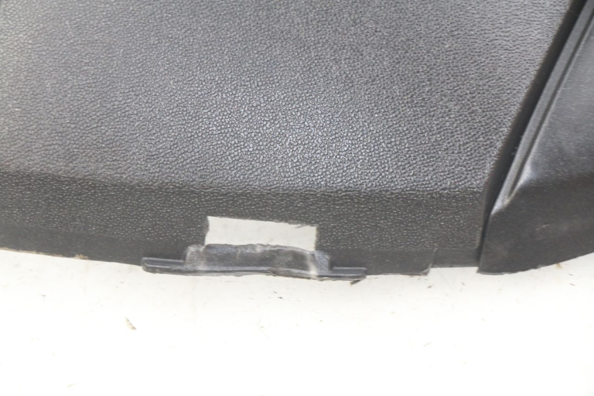 photo de ACHTERRECHTE VOETSTEUN APRILIA SR 2T 50 (2012 - 2017) - Bevestigingspunten