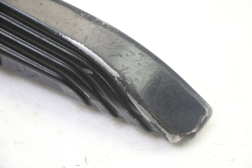 photo de ACHTERSTE RECHTER VOETSTEUN APRILIA SR 2T 50 (2018 - 2022) - Detail van het onderdeel