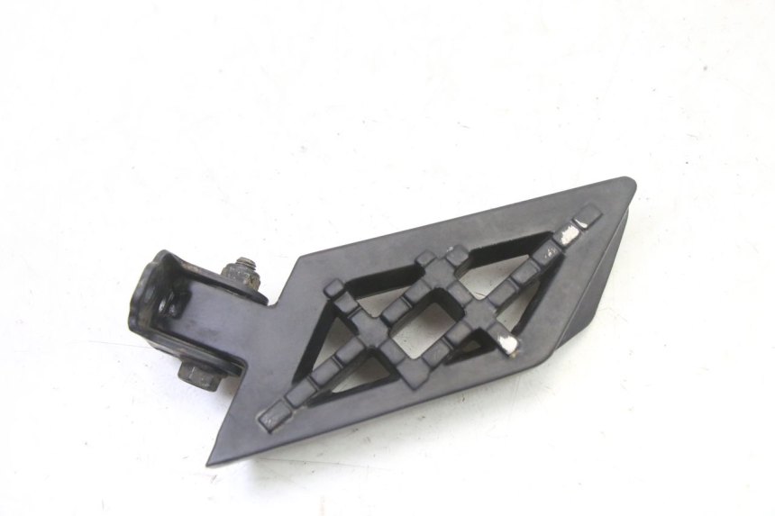 photo de ACHTERSTE RECHTER VOETSTEUN PEUGEOT STREETZONE I NAKED 2T 50 (2018 - 2020) - Detail van het onderdeel